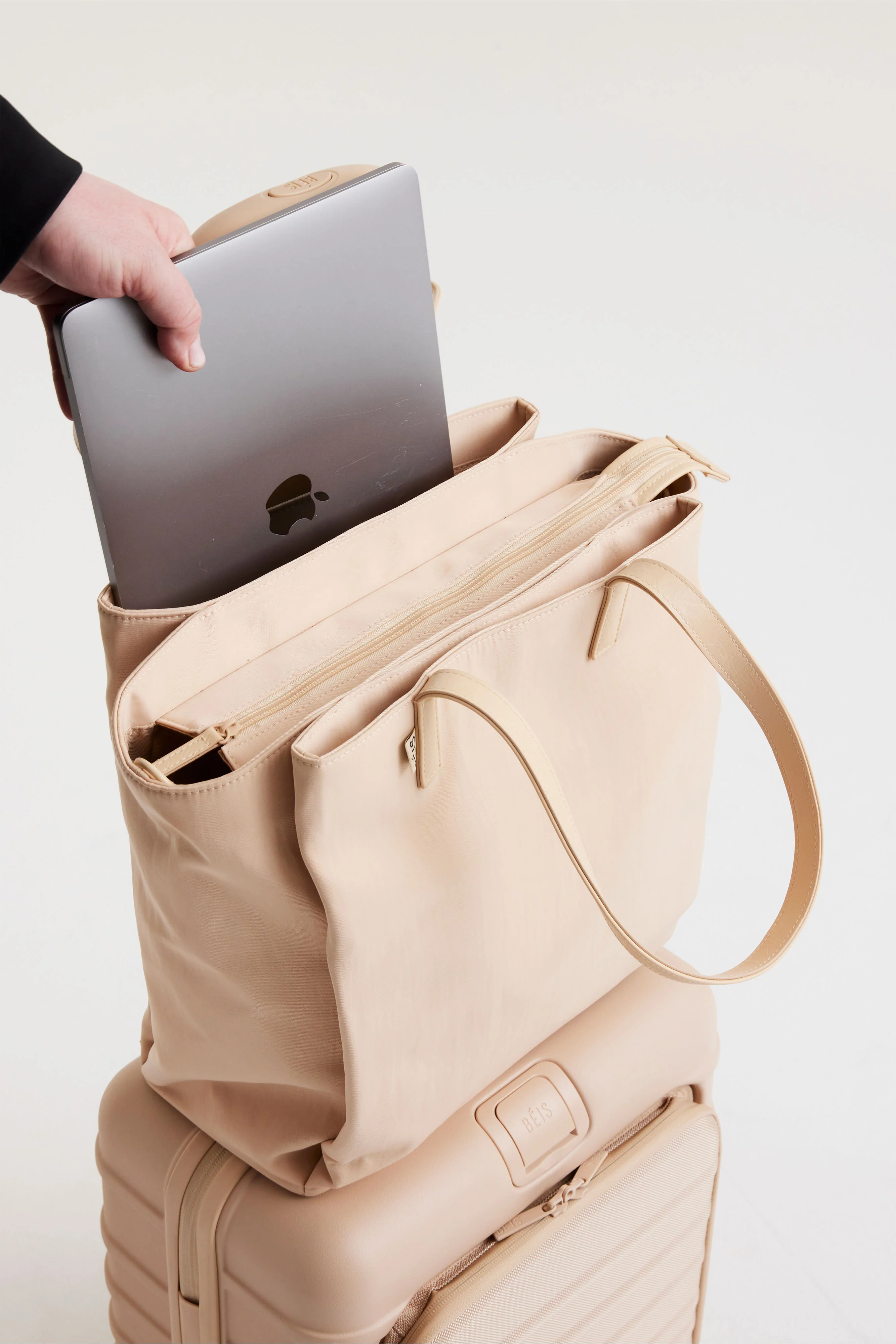 The Commuter Tote in Beige - Image 7